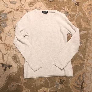 W’s Lord & Taylor 100% Cashmere sweater, size M